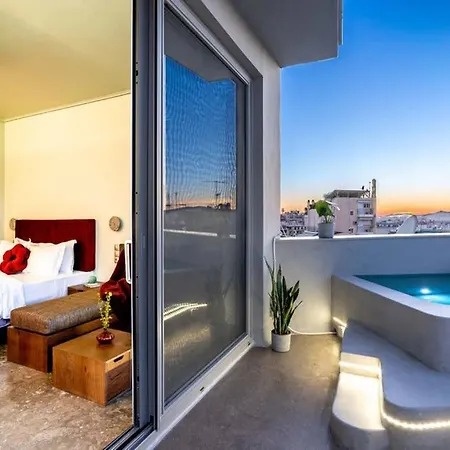 Apartment Top Floor Getaway, Balcony And Private Pool + Acropolis View! Athens