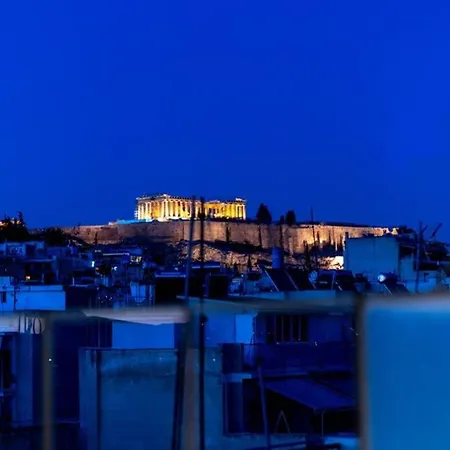 Top Floor Getaway, Balcony And Private Pool + Acropolis View! Apartment Athens