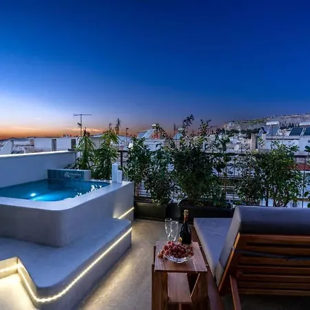 Top Floor Getaway, Balcony And Private Pool + Acropolis View! Apartment Athens
